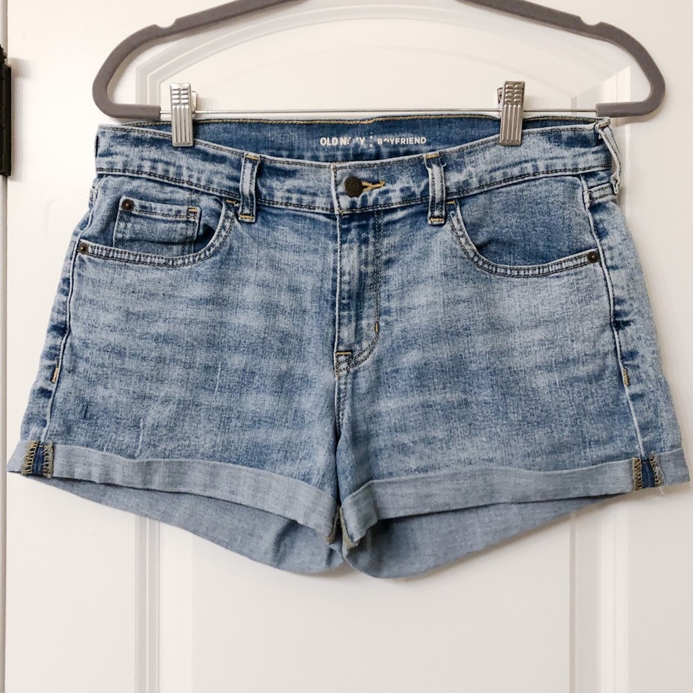Old Navy Boyfriend Denim Short Mid Rise 3” Inseam